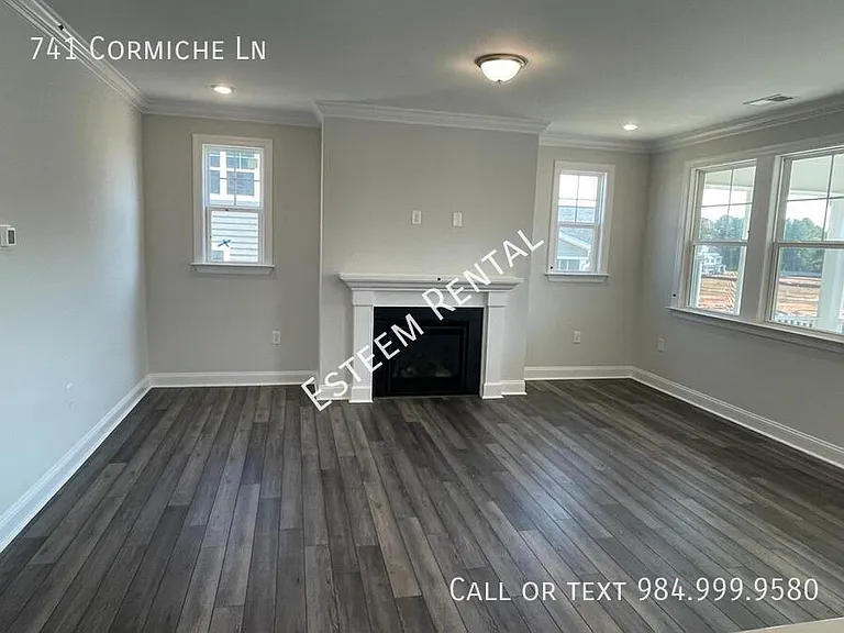 741 Cormiche Ln — Photo 2