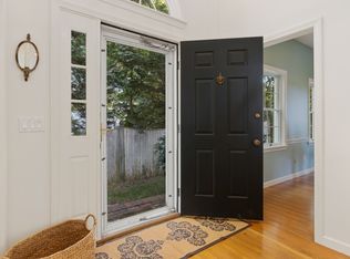 461 S Main St, Centerville, MA 02632