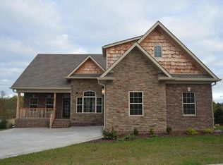 321 Creekside Dr, Lewisburg, TN 37091