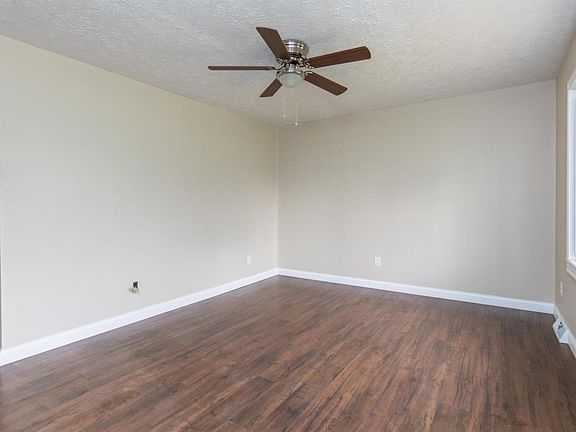 5th image of 140 Southdale Dr