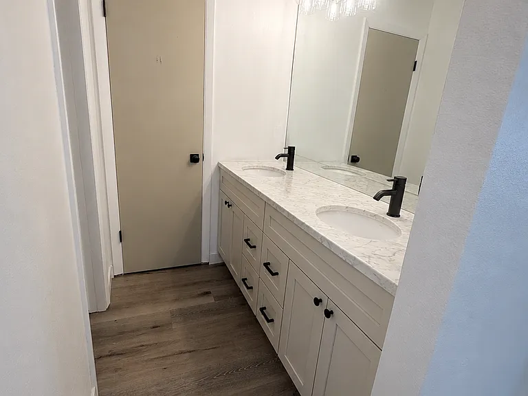 30 Cooper Pl — Photo 4