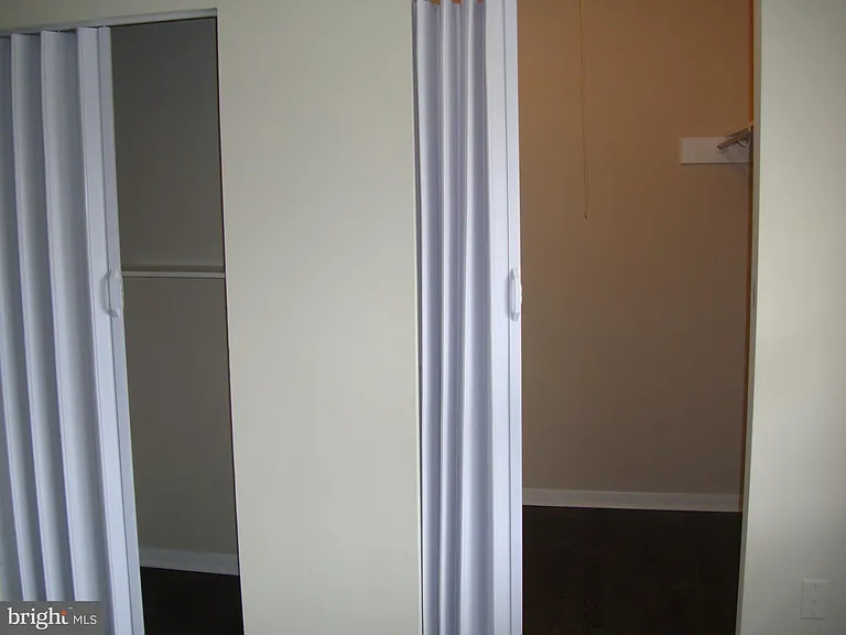 204 Cameron St — Photo 15