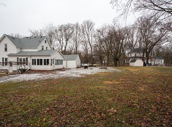 3rd image of 1514 Rainbow Dr