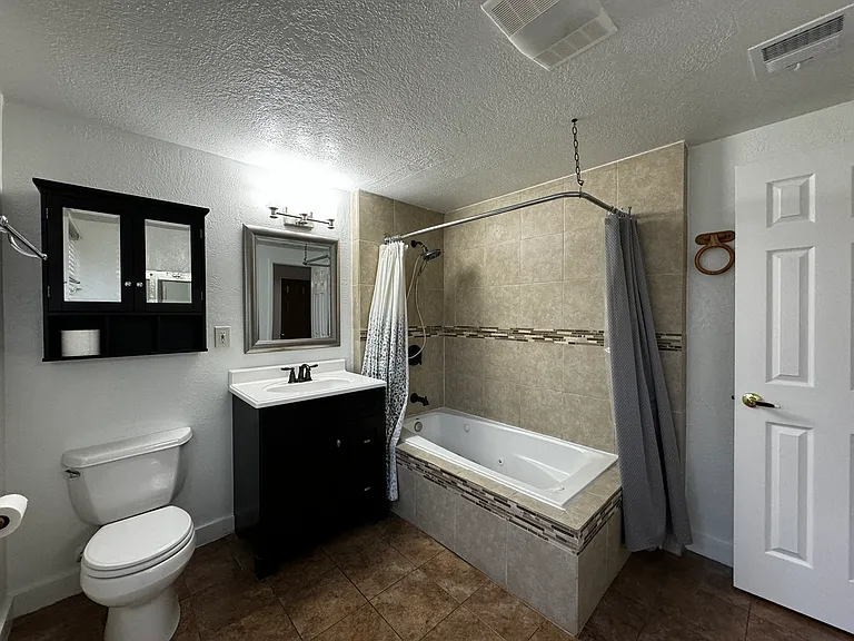 908 Faye Pl NE — Photo 11