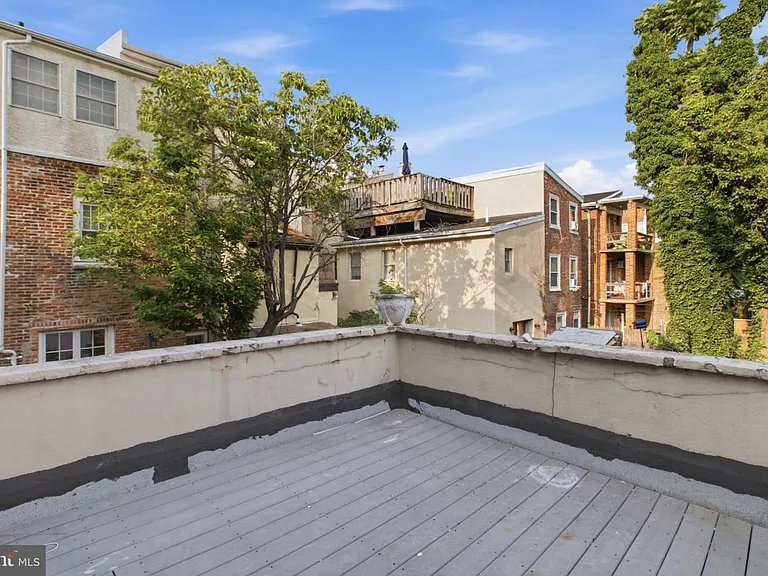 747-00 S 2nd St #2R — Photo 14