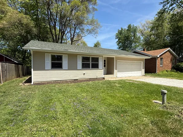 6381 E Flora St, Kankakee, IL 60901