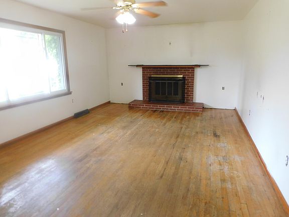 2nd image of 9294 Evergreen Dr