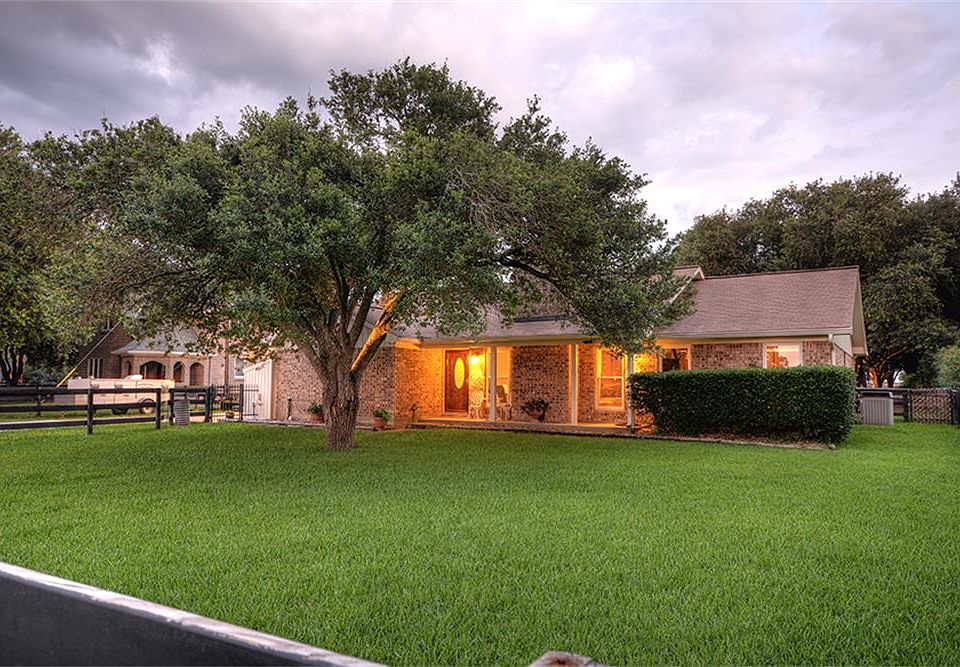 1st image of 26701 Willow Ln