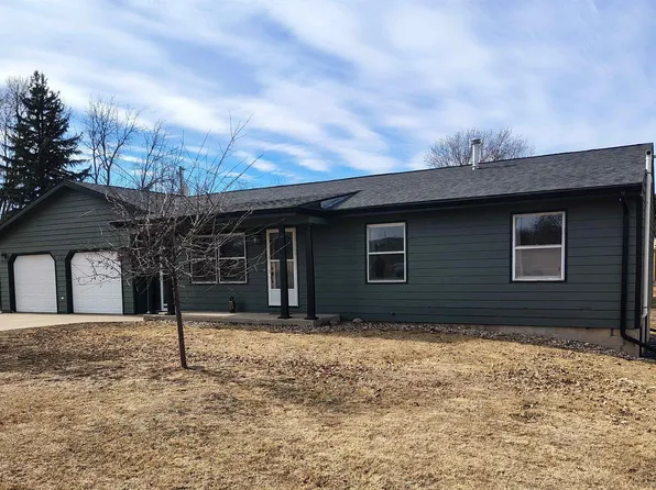 105 Center Ave, Garretson, SD 57030