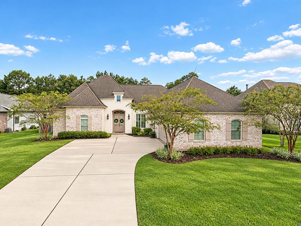 1st image of 549 Belle Pointe Loop