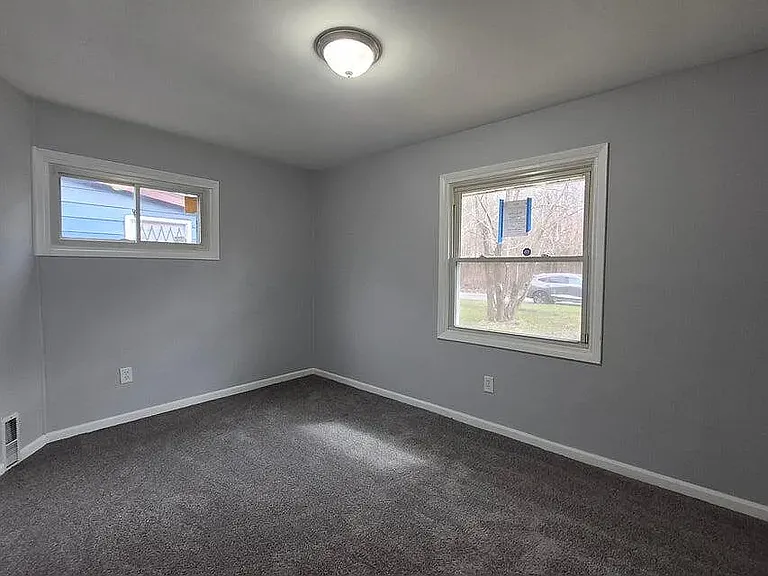 3326 Delaware St — Photo 7