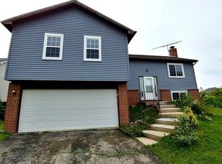 1312 Big Horn Trl, Carol Stream, IL 60188