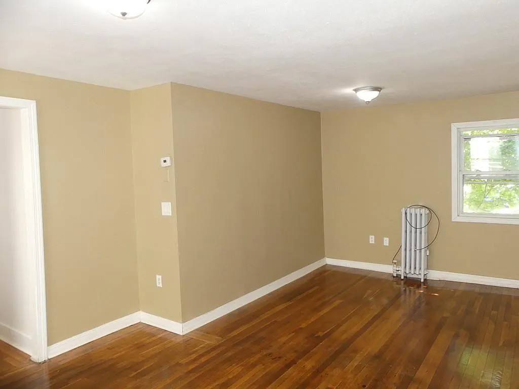 35 Griffin Street — Photo 4