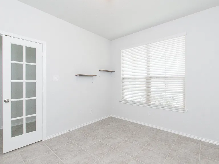 2033 Mallard Ct — Photo 23