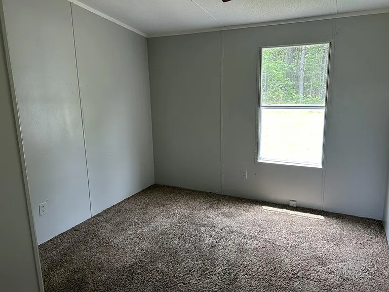 492 E Smallwood Rd — Photo 8