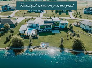 27242 Regal Ct, Sioux Falls, SD 57108