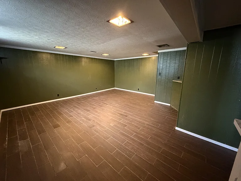 9406 Independence Blvd — Photo 19