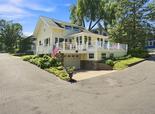 2800 Center Rd, Wayzata, MN 55391