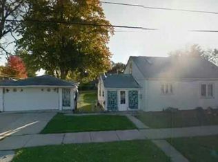 6956 W 97th St, Oak Lawn, IL 60453