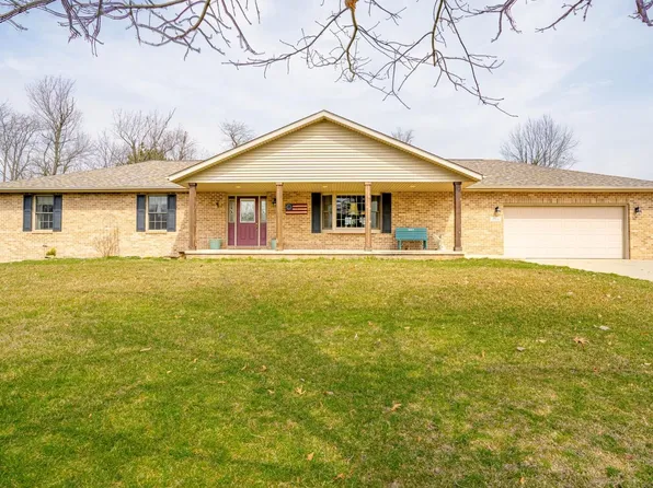 10118 Arapaho Dr, Demotte, IN 46310