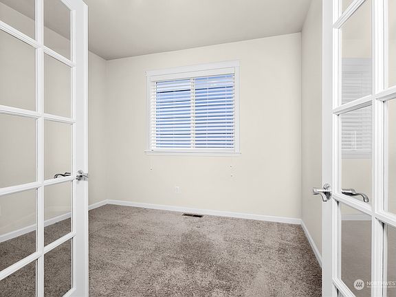 4th image of 5223 James Place SE