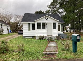 217 Middle St, Smithfield, VA 23430