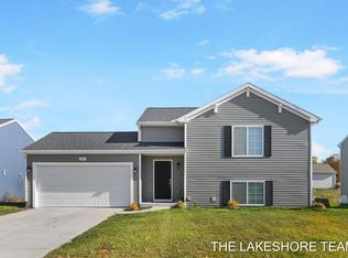 1211 Jayberry Dr, Holland, MI 49424