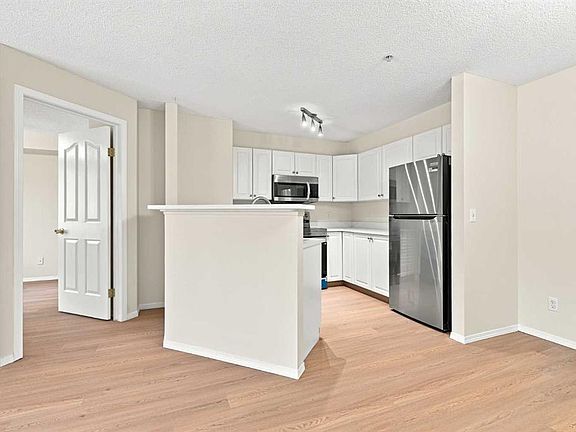 4th image of 6635 N 25th Ave NE #1205