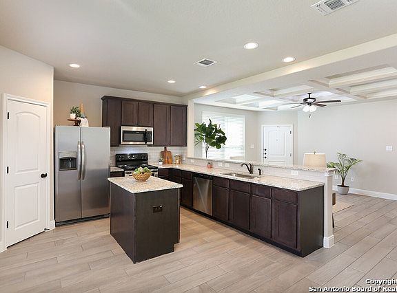 4th image of 1658 Barrett Ave #1658