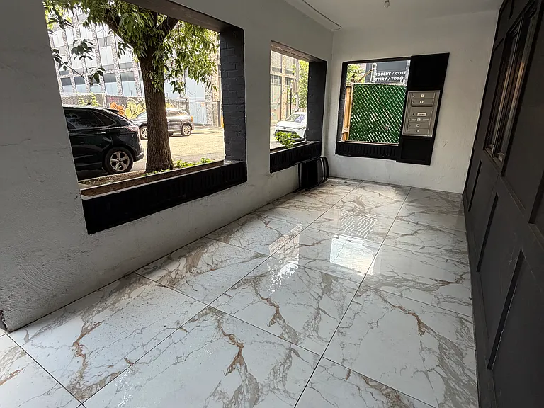 195 Bay St #2B — Photo 12