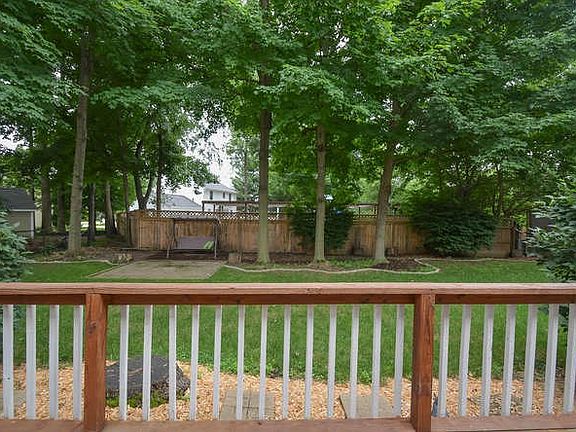 4th image of 1044 E Jennifer Dr