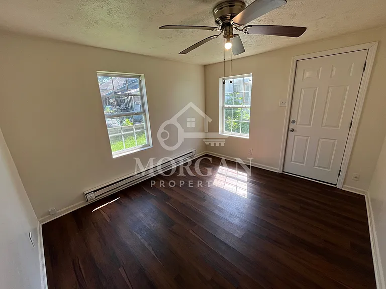 2316 Walnut St — Photo 2