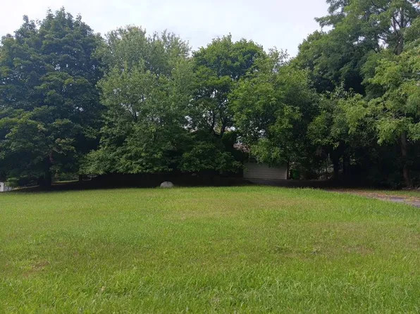 9475 Longmeadow St, Fenton, MI 48430