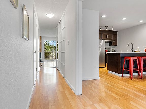 2nd image of 152 SW 200th Street