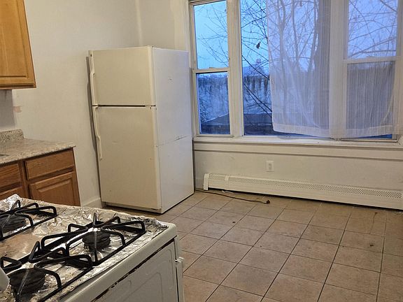 5th image of 170 Randolph Ave Floor 1