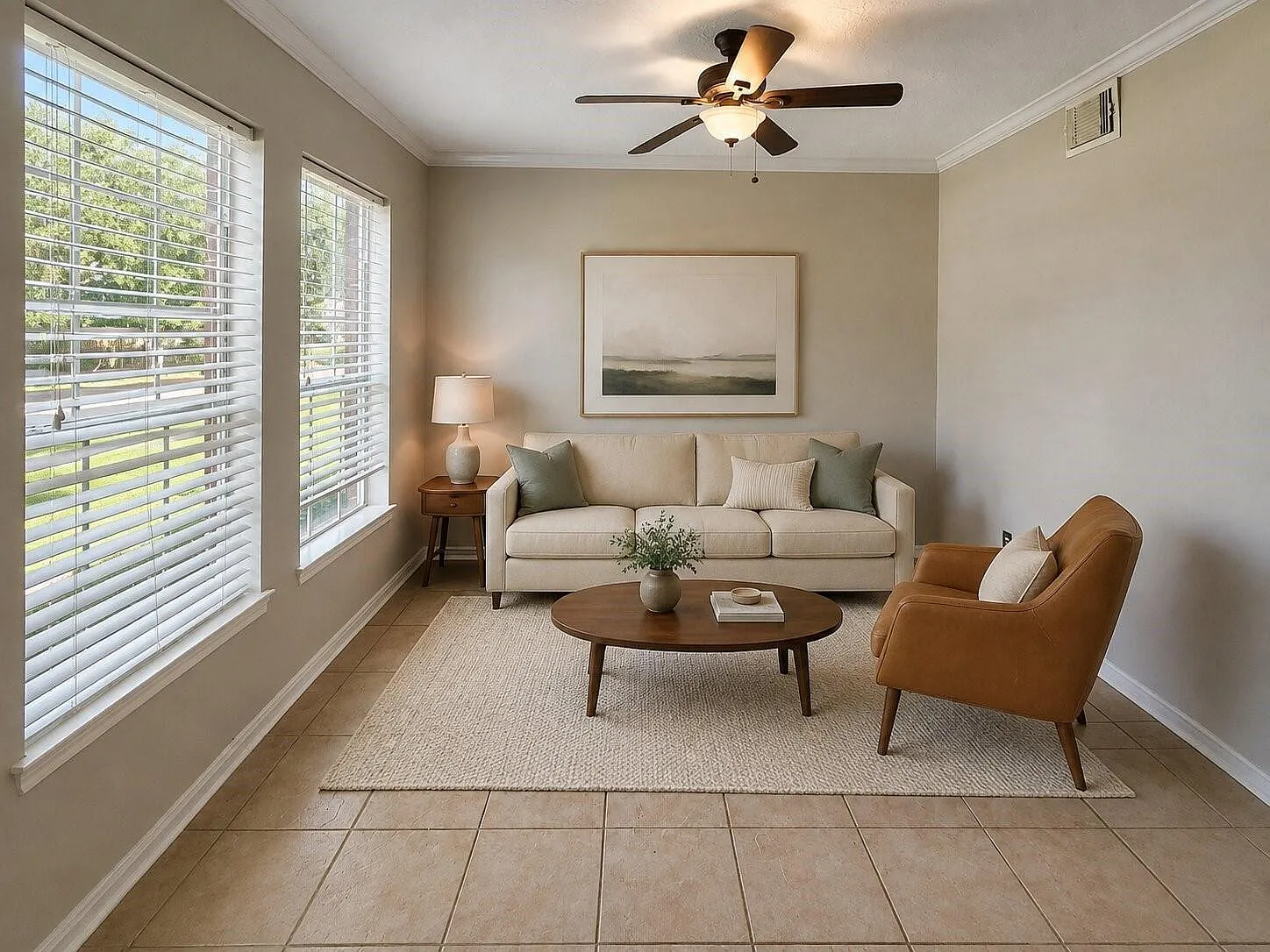 4 bed, 2.5 bath, 2483 sqft, $2,350 — Photo 4