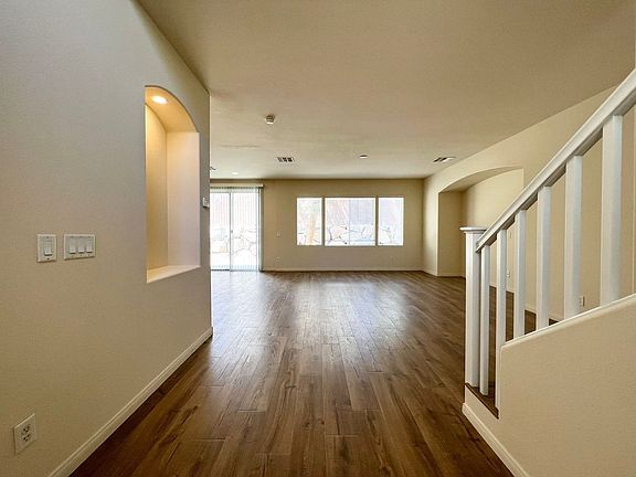 4th image of 9795 Gifthouse St