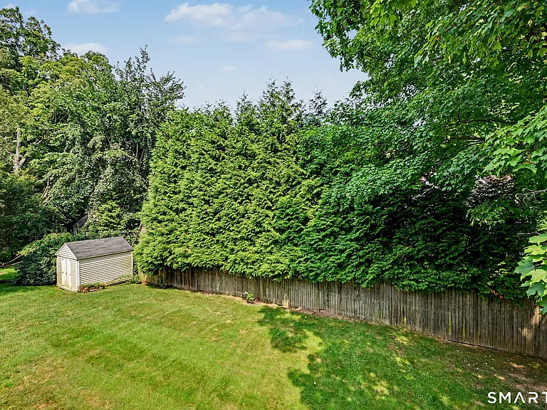 1 Silvermine Rdg — Photo 36