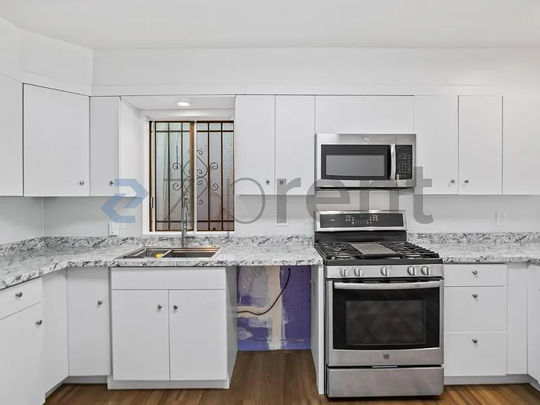 1465 67th Ave — Photo 12