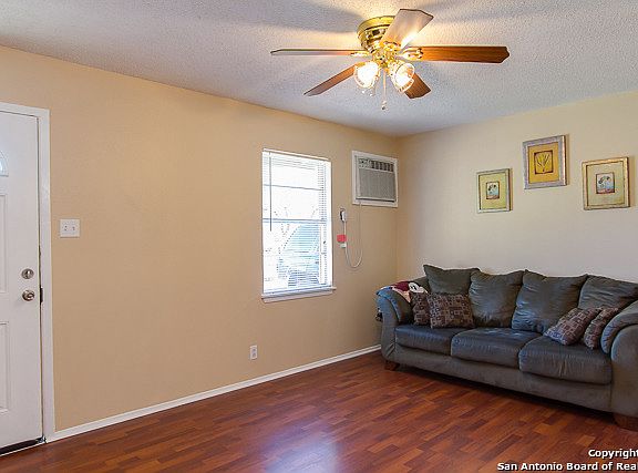 3rd image of 171 Amber Valley Dr
