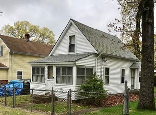 193 Wood St, Warwick, RI 02889