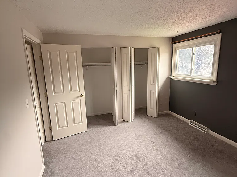 369 Cameco Cir — Photo 6