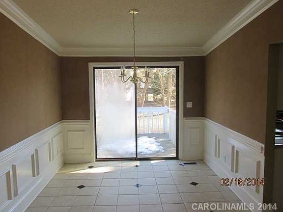 5th image of 3936 Courtland Dr
