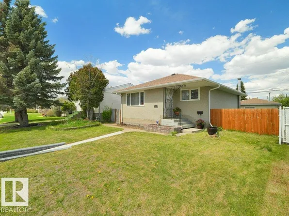 6324 132nd Ave NW, Edmonton, AB T5A 0J7