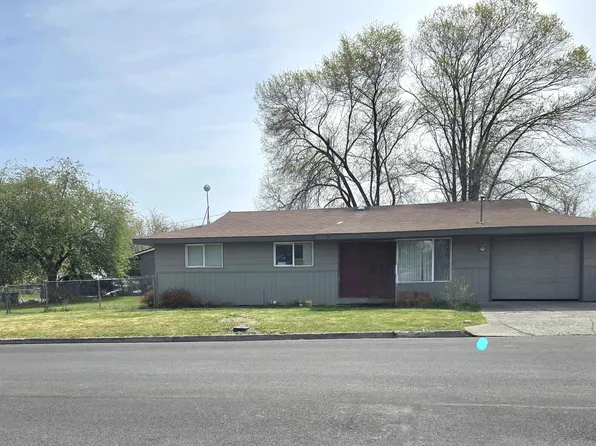 263 SW G St, Madras, OR 97741