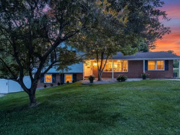 119 Schoolhouse Rd, Sykesville, MD 21784