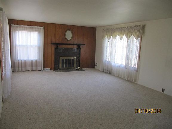 4th image of 1025 N Missouri St