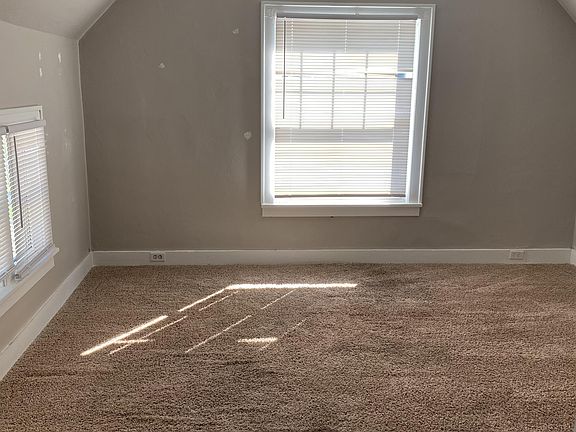 2nd image of 284 1/2 Fairbanks Ave