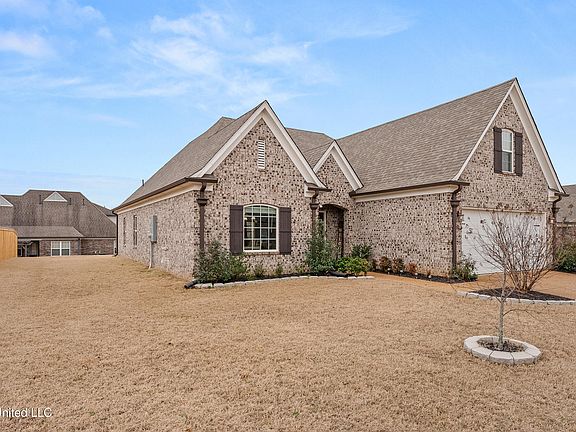 3rd image of 127 Magnolia Blossom Dr