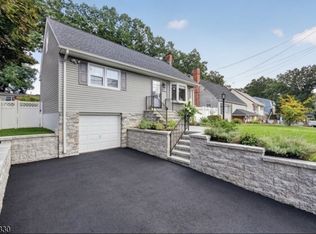 66 Redwood Ave, Wayne Twp., NJ 07470